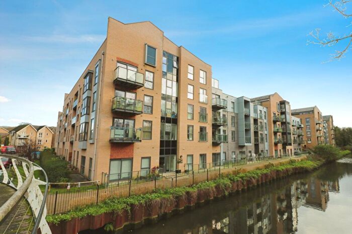 2 Bedroom Flat To Rent In The Embankment, Nash Mills Wharf, Hemel Hempstead, HP3