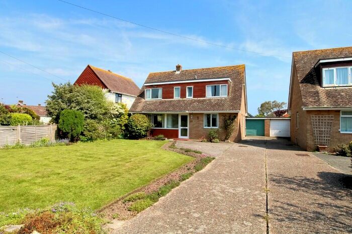 3 Bedroom Chalet For Sale In Pagham Road, Pagham, Bognor Regis, West Sussex, PO21