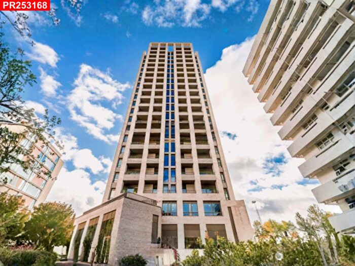 2 Bedroom Flat To Rent In Grant Road, London, SW11