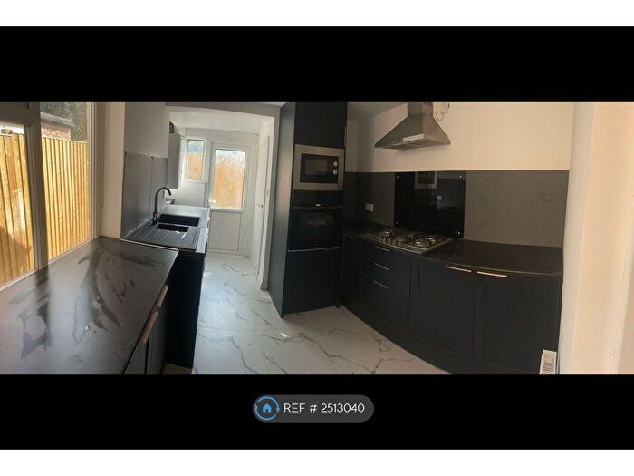 3 Bedroom Terraced House To Rent In Riversdale, Hull, HU9