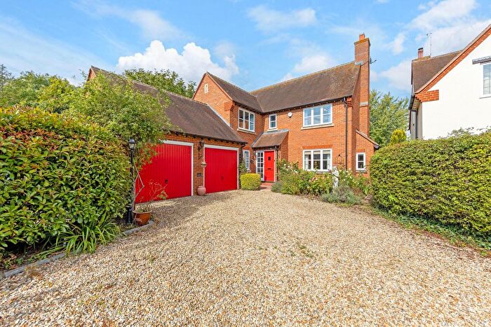 3 Bedroom Detached House For Sale In Hedges Close, Ladbroke, Warwickshire, CV47
