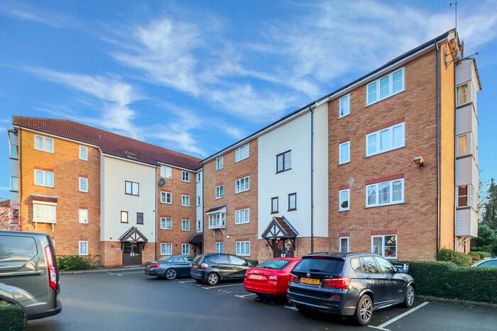 Studio To Rent In Vicars Bridge Close, Wembley, HA0