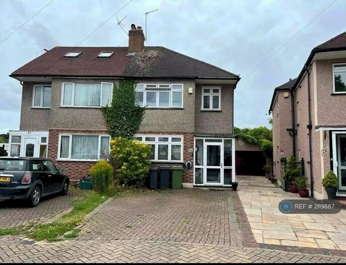 3 Bedroom Semi-Detached House To Rent In Constance Crescent, Bromley Kent., BR2