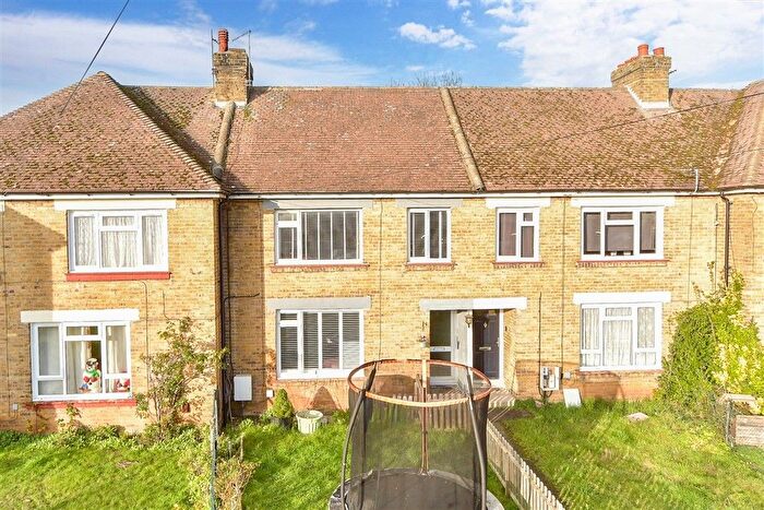 3 Bedroom Terraced House For Sale In Elm Grove, Sittingbourne, Kent, ME10
