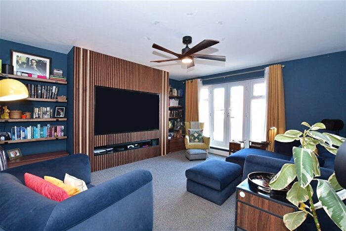 4 Bedroom Detached House For Sale In Archer Close, Coopersale, Essex, CM16