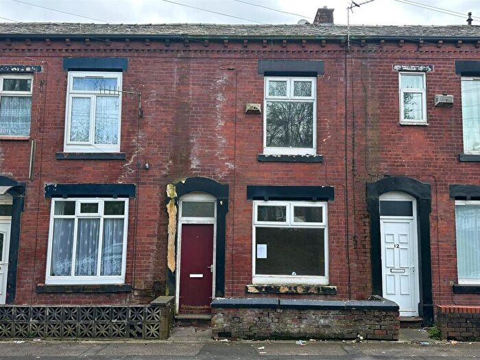 2 Bedroom Terraced House For Sale In Bar Gap Road, Oldham, OL1