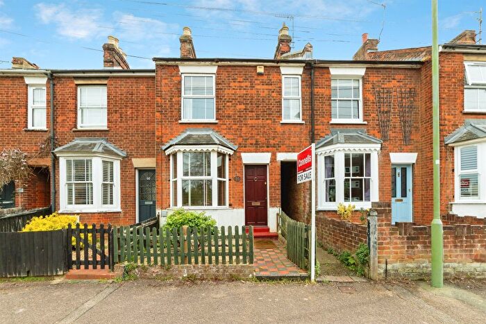 3 Bedroom Terraced House For Sale In Whinbush Road, Hitchin, SG5