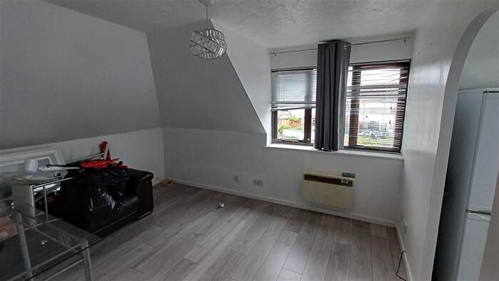 1 Bedroom Flat For Sale In Harrow Road, Wembley, HA0