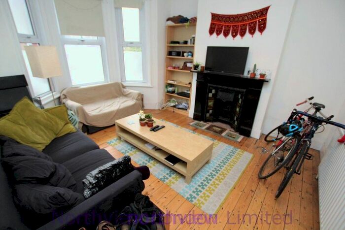 4 Bedroom Terraced House To Rent In Warwick Gardens, Harringay, N4