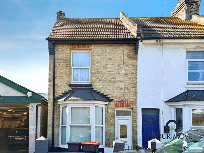 2 Bedroom End Of Terrace House For Sale In Elizabeth Road, Ramsgate, Kent, CT11