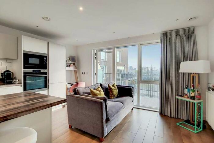 1 Bedroom Flat To Rent In Cofferdam Way, Deptford, SE8