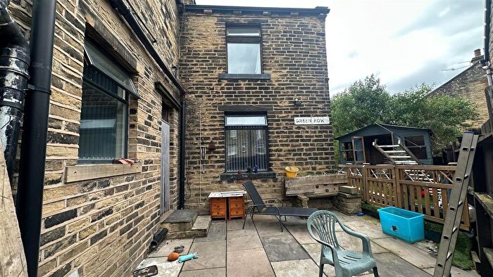 5 Bedroom Detached House For Sale In Green Row, Idle, Bradford, BD10