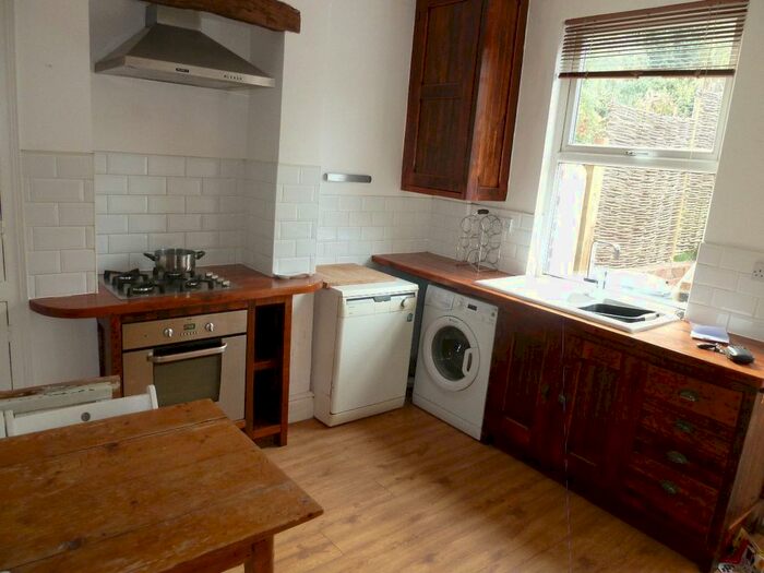 3 Bedroom Terraced House To Rent In Valley Road, Sheffield, S8