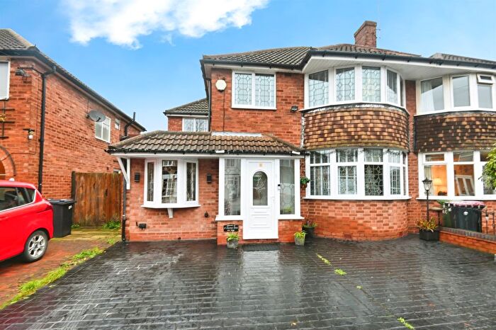 4 Bedroom Semi-Detached House For Sale In Overton Drive, Water Orton, Birmingham, B46