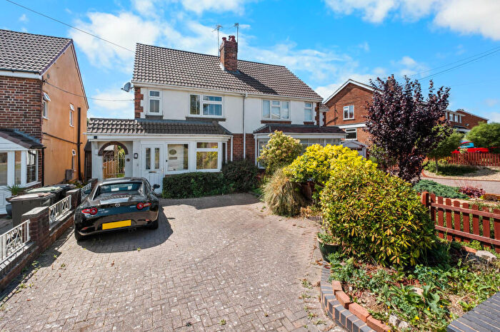 2 Bedroom Semi Detached House For Sale In Green Lane, Catshill, Bromsgrove, B61