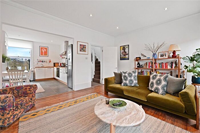 2 Bedroom Apartment To Rent In Keslake Road, London, NW6