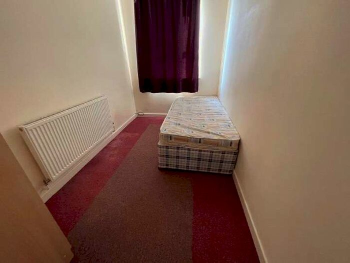 1 Bedroom Flat To Rent In 12-14 St. Albans Road Leicester, LE2 1ge #315536