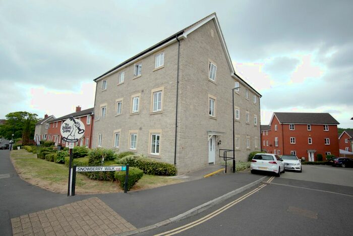 2 Bedroom Flat To Rent In Snowberry Walk, Bristol, BS5