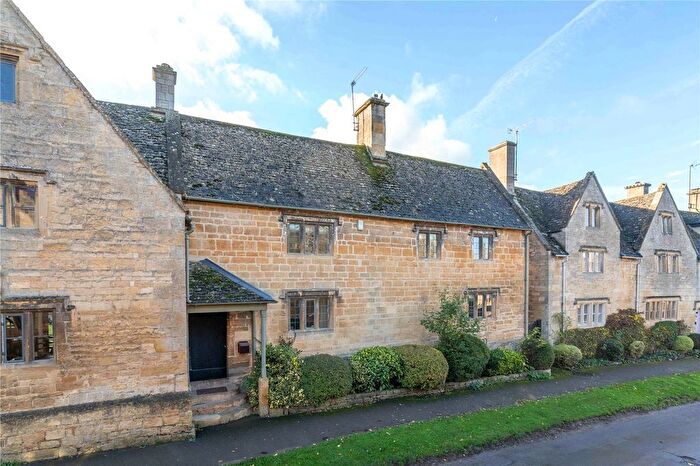 4 Bedroom Semi-Detached House For Sale In High Street, Stanton, Worcestershire, WR12