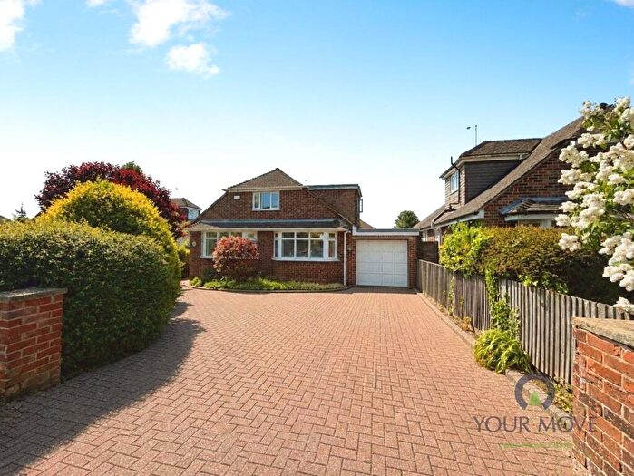 4 Bedroom Detached House For Sale In Pine Grove, Penenden Heath, Maidstone, Kent, ME14