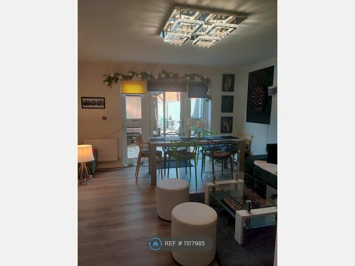 3 Bedroom Terraced House To Rent In Spindle Close, Basingstoke, RG21