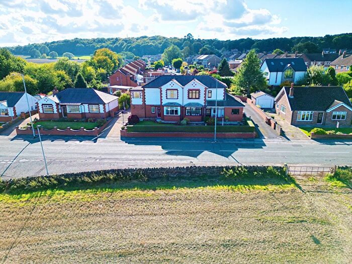 3 Bedroom Semi-Detached House For Sale In Upholland Road, Billinge, WN5