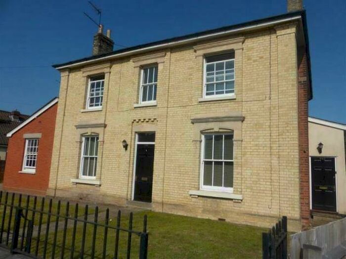 3 Bedroom Apartment To Rent In Wherstead Road, Ipswich, IP2