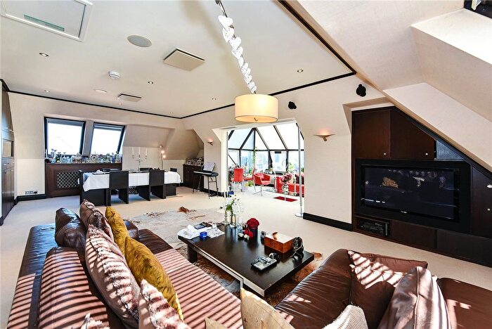 3 Bedroom Flat For Sale In Watermans Quay, William Morris Way, Fulham, London, SW6