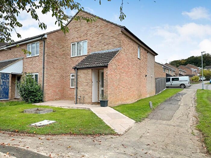 1 Bedroom Apartment For Sale In Knowlands, SN6