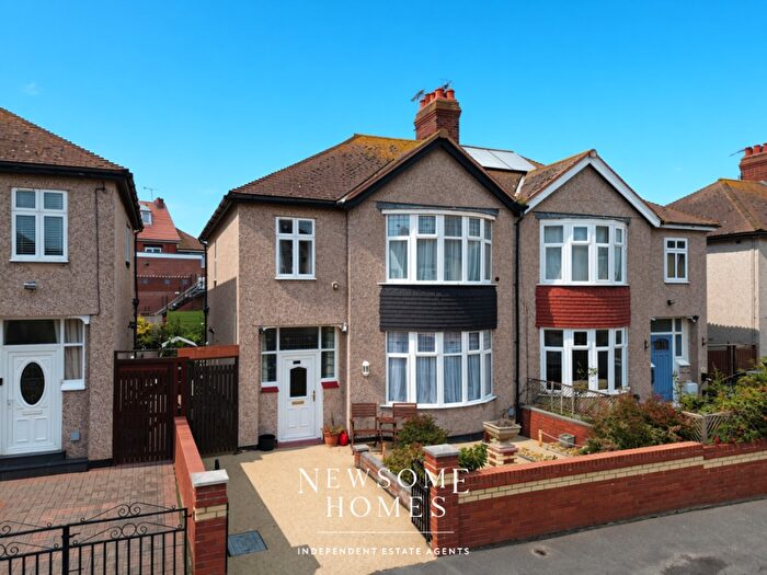 3 Bedroom Semi-Detached House For Sale In Lake Avenue, Rhyl, Denbighshire, LL18