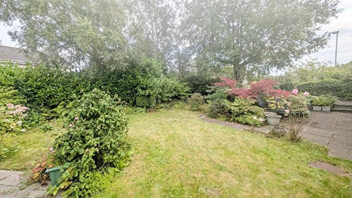 5 Bedroom Detached House For Sale In Locksley Avenue, Cumbernauld, G67