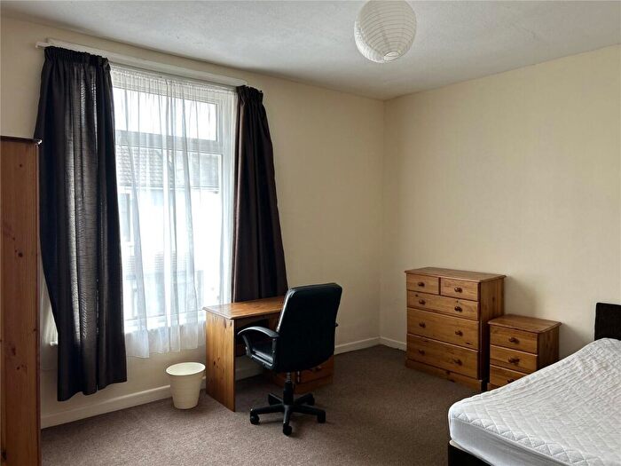 4 Bedroom Terraced House To Rent In Jubilee Road, PO4