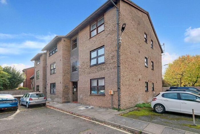 Studio To Rent In Spencer Mews, London, W6