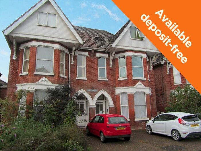 1 Bedroom Flat To Rent In Landguard Road, Shirley, Southampton, SO15