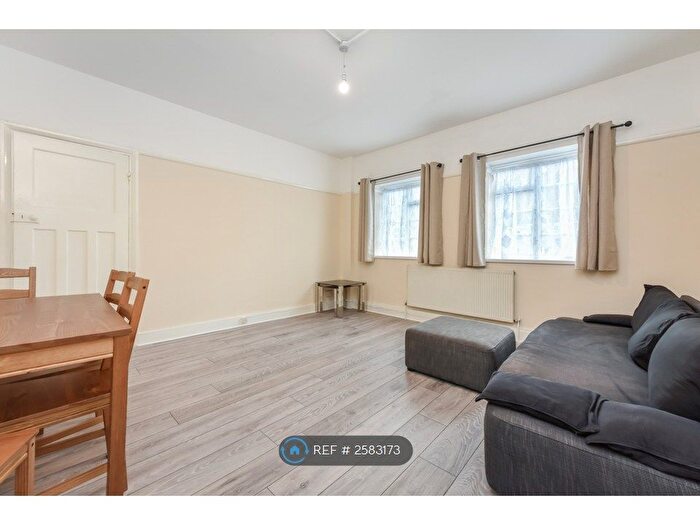 1 Bedroom Flat To Rent In Dover Court, London, SE10