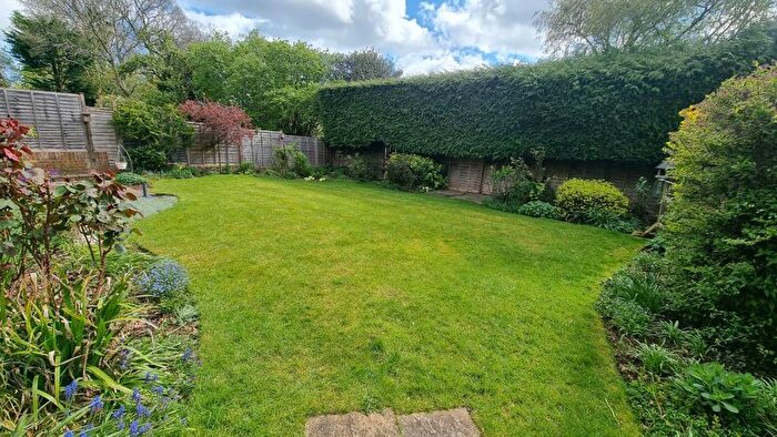 4 Bedroom Detached House For Sale In Maybrook Gardens, High Wycombe, HP13