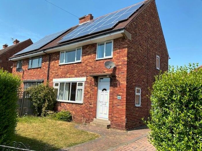 3 Bedroom Semi-Detached House To Rent In Rowena Drive, Thurcroft, S66