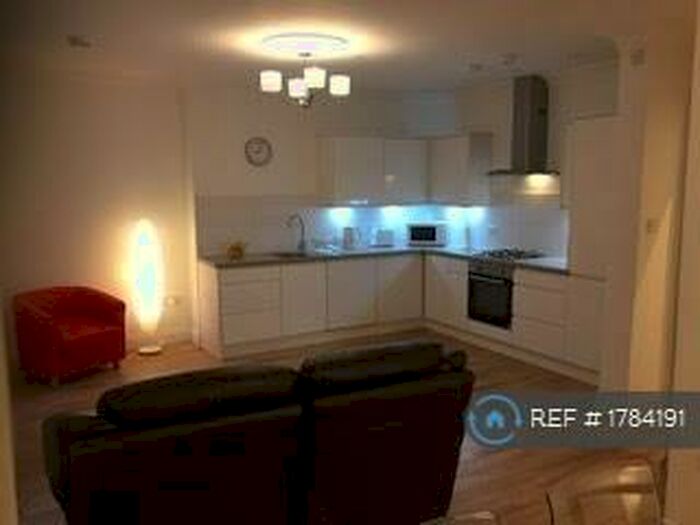 2 Bedroom Flat To Rent In Cecil Street, Glasgow, G12