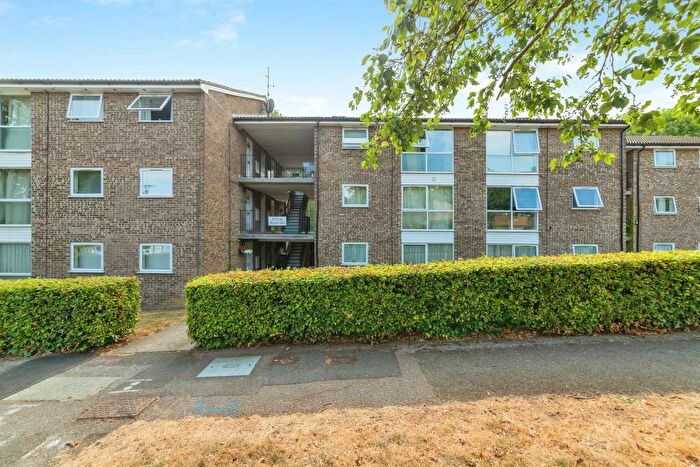 1 Bedroom Flat For Sale In Nursery Gardens, Welwyn Garden City, AL7