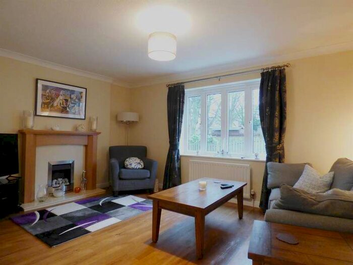 3 Bedroom End Of Terrace House To Rent In Whitestone Drive, East Morton, Keighley, BD20