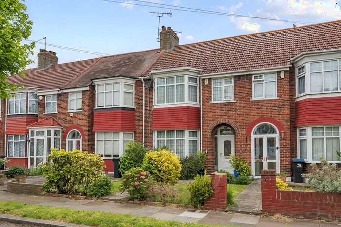 3 Bedroom Terraced House To Rent In The Larches, London, N13