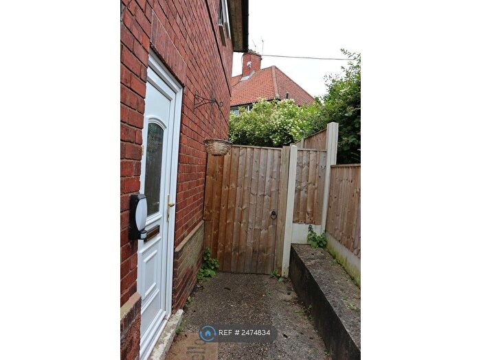 2 Bedroom End Of Terrace House To Rent In Olton Avenue, Beeston, Nottingham, NG9