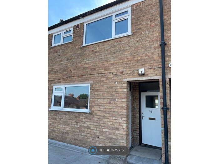 2 Bedroom Maisonette To Rent In Aylestone Rd, Leicester, LE2