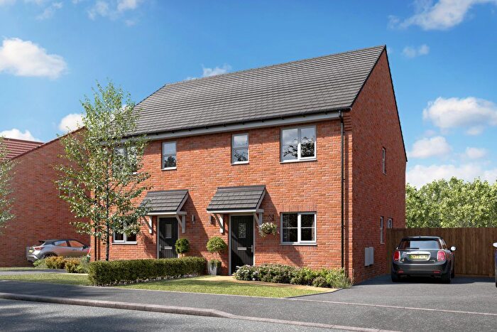 3 Bedroom Town House For Sale In Red Lane, South Normanton, Alfreton, DE55