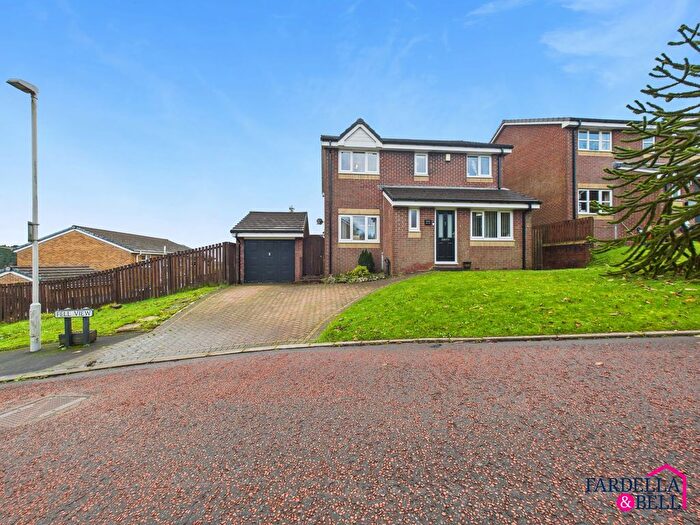 4 Bedroom Detached House For Sale In Fell View, Weir, OL13