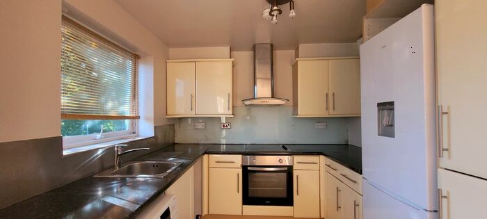 2 Bedroom Flat To Rent In Carnarvon Road, Meads Court, London, E15