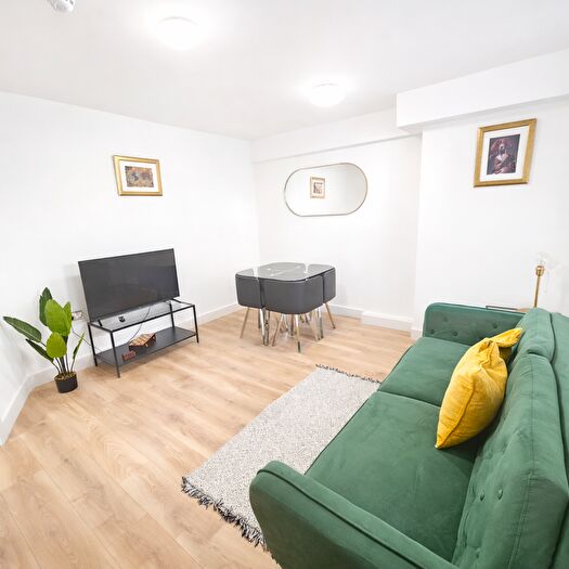 2 Bedroom Flat To Rent In Campdale Road, London, N7