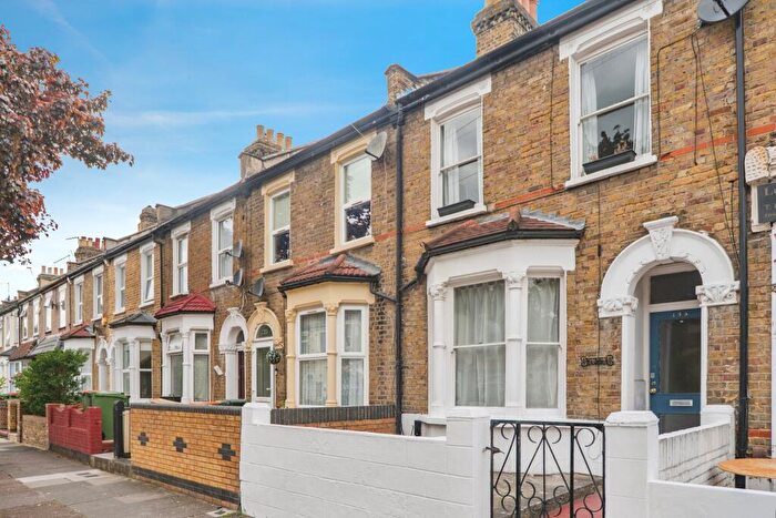 3 Bedroom Terraced House For Sale In Sutton Court Road, London, E13