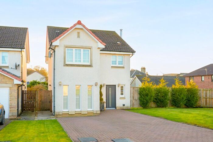 2 Bedroom Detached House For Sale In Fairley Drive, Larbert, FK5
