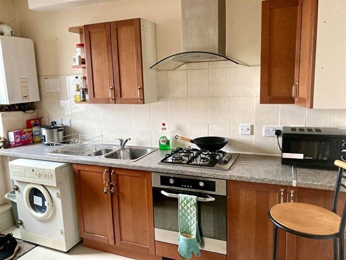 Studio To Rent In Shenley Road, Borehamwood, WD6